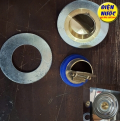 Nắp thoát sàn chống mùi hay nắp chặn cống thoát nước sàn nhà tắm chống mùi hôi, côn trùng chất liệu đồng thau