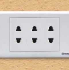 Ổ cắm ba - 2 chấu 16A - S18AU3