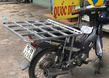 Giá Chở Hàng Xe Máy SYM ANGEL Chuyên Dụng – Baga Siêu Tải 250kg Thép Mạ Kẽm Vuông 20x20mm