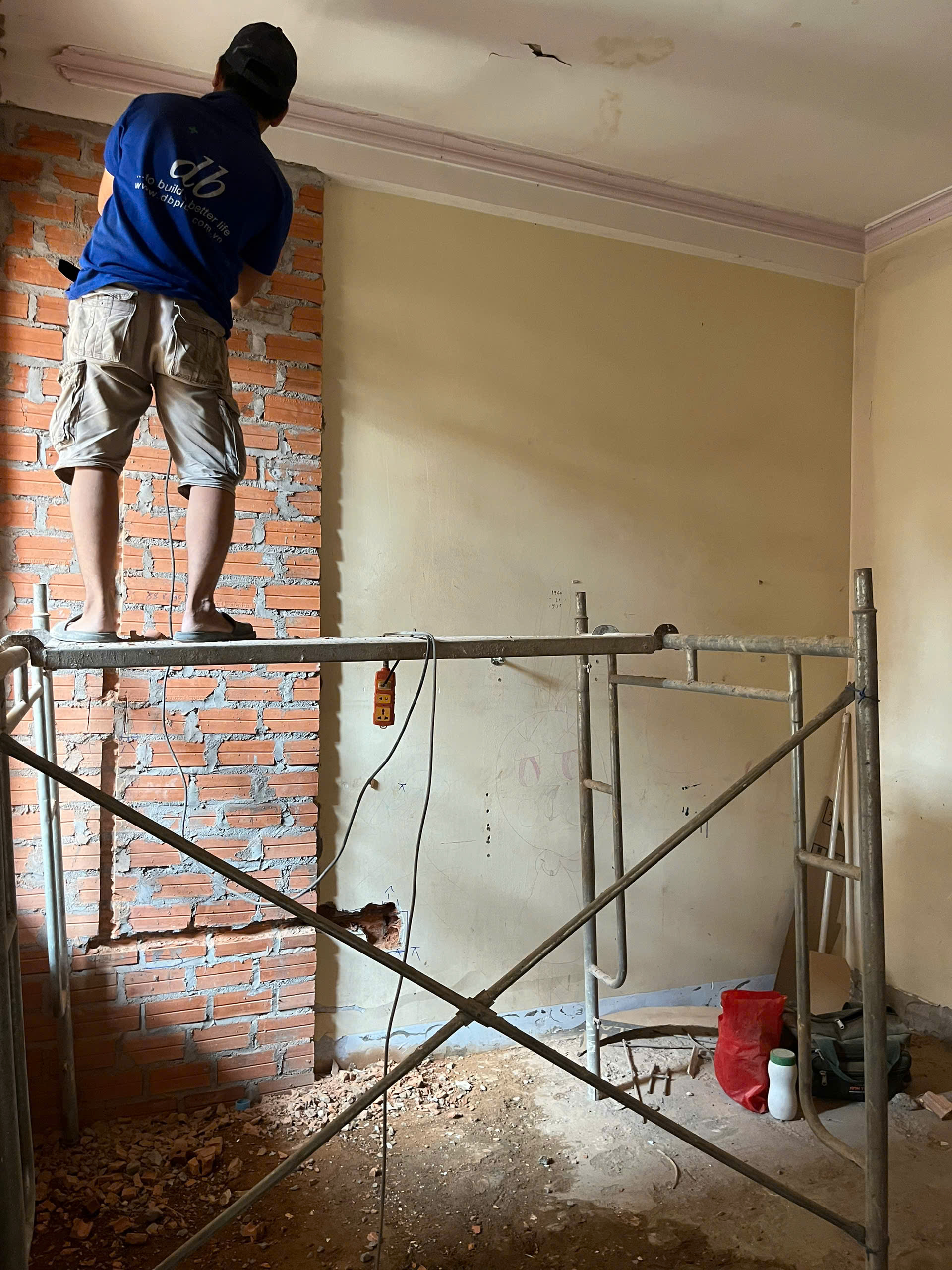 Thi công hệ thống điện nước Thi công hệ thống điện nước