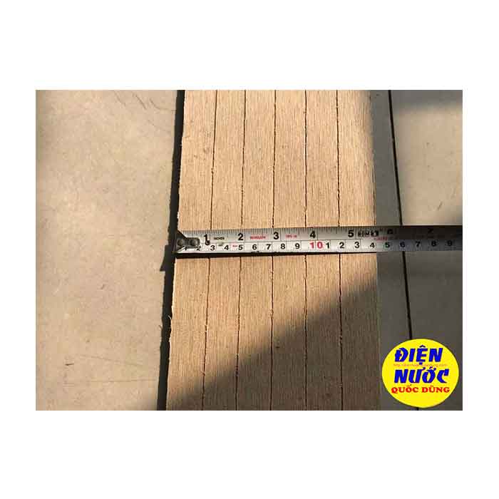 Độ dày phù hợp nhất đối với những thanh gỗ nhựa khi làm nhà cho yến 1.4cm (14mm)